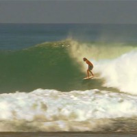 ニアス(インドネシア)での2015年6月終わりのインド洋メガスウェルセッション