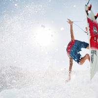 ウェイブガーデンに負けてない人工波を味わえるアラブのウェイブプール