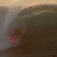 スイッチスタンスあり！ザ・ウェッジでスポンジボードサーフ動画：ジェイミー・オブライエン
