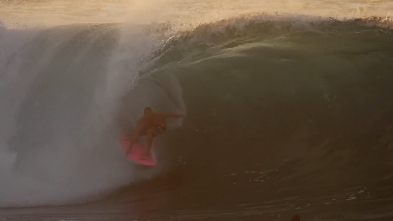 スイッチスタンスあり！ザ・ウェッジでスポンジボードサーフ動画：ジェイミー・オブライエン