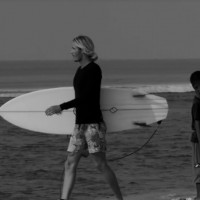 ジャワ島&ロンボク島でスタイリッシュなツインフィンサーフ動画:トレン・マーティン