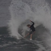 ジョンジョン・フローレンスと弟たちのフリーサーフ動画＠ログキャビン（ハワイ）2015