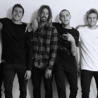 ヨーロッパに集まったビラボンのトップライダーによるファンサーフ動画@2015