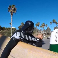 映画「スターウォーズ」のキャラによるサーフィン動画＠南カリフォルニア&イギリス