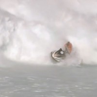 自然の前ではマシンも無力!ジェットスキーのワイプアウト動画