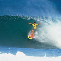 ワイキキ（ハワイ）で暴行事件！加害者は元パイプマスターのレジェンドサーファー