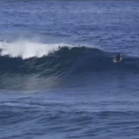 ホホジロザメがいても気にせずサーフィン@南アフリカ:ケリー・スレーター