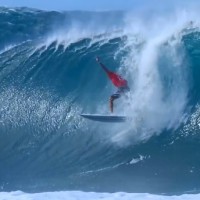 2015/12/16のパイプマスターズで出た圧倒的バレルライド×3動画