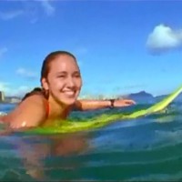 14歳だったカリッサ・ムーアが見せる驚異的なハイレベルサーフィン動画