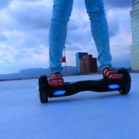 未来型スケートボードでマイク・タイソンがノックアウト！？