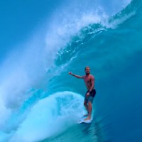 メンタワイ(インドネシア)でミック・ファニングが見せるフリーサーフ動画@2015