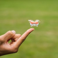 入門編として最適な世界最小ドローン「SKEYE Pico Drone」