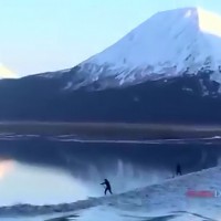 春or夏にアラスカ旅行するなら注目!あまりに美しい神秘的な潮津波