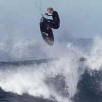 フィルマー×プロサーファーによるサーフブランド「Octopus」の最新サーフ動画