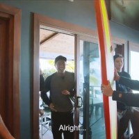 マウイ島ジョーズで初サーフさせられたセス・モニーツの「ドッキリ」ドキュメント動画