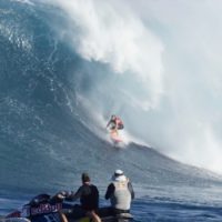 メインスポンサー無しで飛び回ったりジョーズを攻めるタナー・ヘンドリクソン＠マウイ島