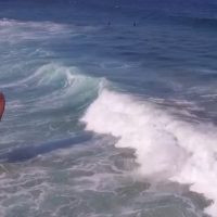 「kookslams」による海やウォーターアクティビティにまつわるハプニング映像