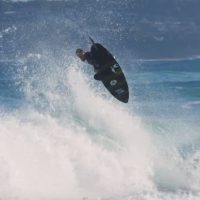 「ブリクストン」ライダーとなったチッパ・ウィルソンのエアリアル満載ウェルカム動画