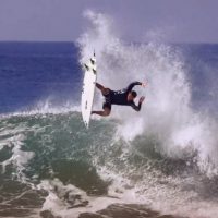 ホノルアベイ（マウイ島）で見せたダスティ・ペインの強烈過ぎるフリーサーフ動画