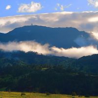 2015/2016年シーズンのオアフ島（ハワイ）ノースショアを振り返るダイジェスト動画