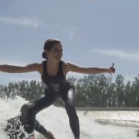 ケリーのウェイブプールに初心者も満足!メディア初公開となる米ニュース番組