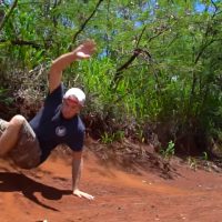 前方のトラックが360度回転するスケートボード「サーフスケート・インダストリーズ」