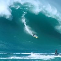 必見！メイソン・ホーによる2015/2016年シーズンのワイメア特集