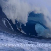 ビッグバレルなら世界トップクラスのザ・ライトに2016年ファーストスウェルがヒット