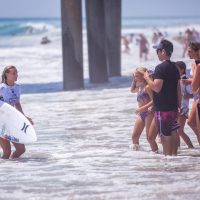 2016年WCTウイメンズ第六戦「バンズUSオープン・オブ・サーフィン」:初日ハイライト