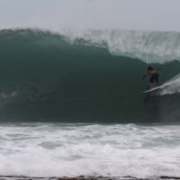 シーズン中のインドネシアを訪れたニック・ローザのシメルー島トリップ