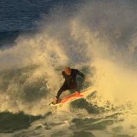 気になるサイファイ（スレーターデザインズ）でスチュアート・ケネディがフリーサーフ