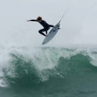 次期サーフスターのテイラー・クラークによるフルローテーション&ロングバレル