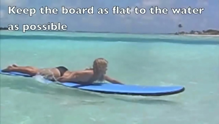 パドリングで乗る位置や体勢など サーフィン初心者が覚えておくべきパドルのコツ サーフィン動画ニュース World Surf Movies
