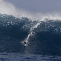 西オーストラリアのカウ・ボミーが大炸裂！沖合2キロの大海原でのセッション＠2016