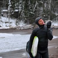 アレックス・グレイが冬の寒波が狙い目となる米国ノースショア!?のスペリオル湖へ