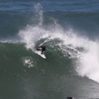 テイラー・ノックスがエルニーニョ年のカリフォルニアでフリーサーフ