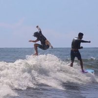 カラニ&タイラーのスポンジボードセッション満載のキャッチサーフ日本ツアー