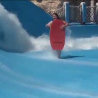 テイクオフ、フローライダー、バランスボールで発生した笑えるハプニング映像