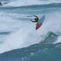 パワーサーフィンが鮮烈な印象を残すマウイ島の若手世代:カイン・デイリー