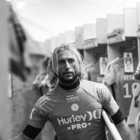 ショートボード復帰したオーウェン・ライトの回復具合を示すフリーサーフ動画