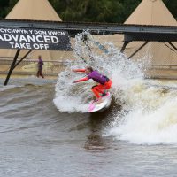 ウェイブプールでのコンテスト時代の幕開け！？スノードニアでUK国内ツアーイベント開催決定