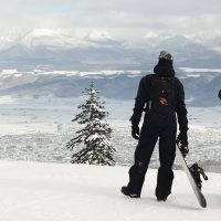 リップカールのスノーチームが日本の北海道へとサーチトリップ