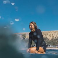 5年以上毎日サーフィンを続けたカリフォルニアのサーファーガールのストーリー