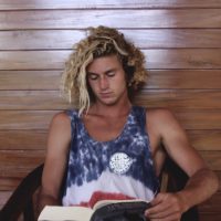 北カリフォルニアの若手フリーサーファー！ノア・ウェグリッチのプロファイル動画