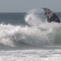 若手もタレント揃い!バックフリップ風エアーまで見せる次世代オージーのフリーサーフ動画
