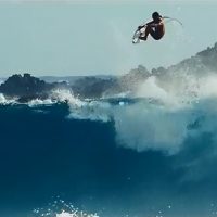 ツアールーキーのイズキール・ラウ!過去から現在を網羅したフリーサーフ動画