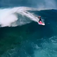 2017年ボルコムプロ@パイプの最新波予報とJOBの昨年度ハイライト動画