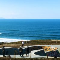 サーフ、スノー、スケートのクイックシルバーライダーが2週間のスペイントリップ