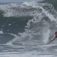 トレン・マーティンが7フィート台のツインフィンでグライド＠エルサルバドル