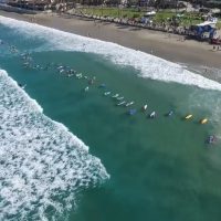 ギネス世界記録更新にチャレンジ!一本の波に111名以上で同時に乗れるのか?